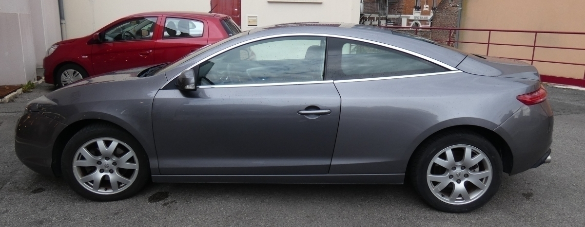 Renault Laguna — 3